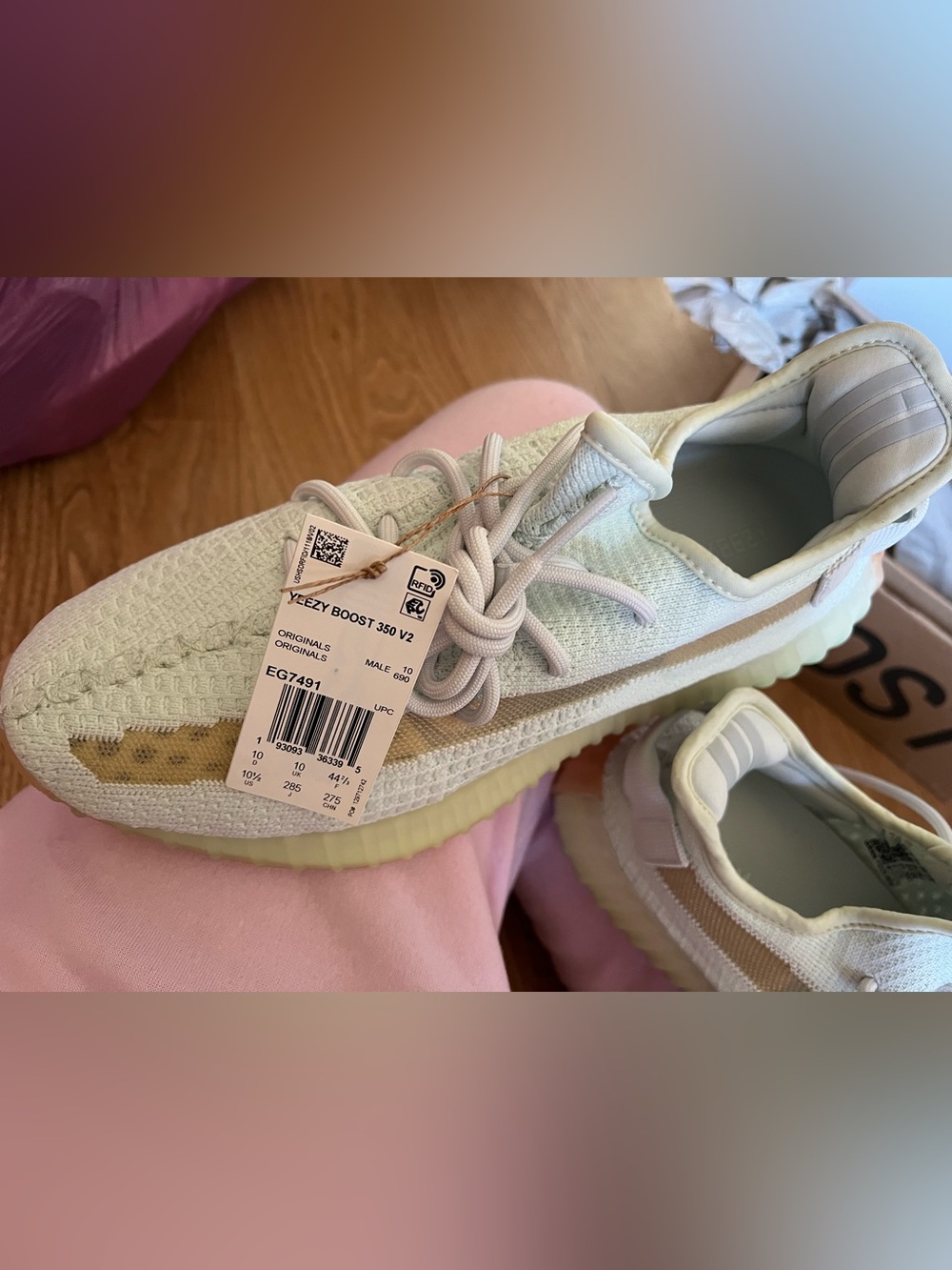 Yeezy Boost 350 V2 Cream White Tan
